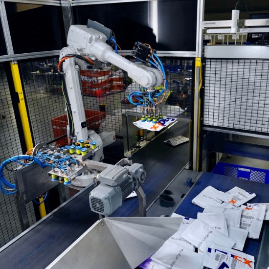 FedEx Deploys First AI Sorting Robot in Europe