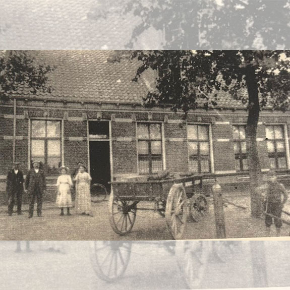 De laatste trein vertrok in 1972 en in 1975 werd de spoorlijn veranderd in een plantsoen
