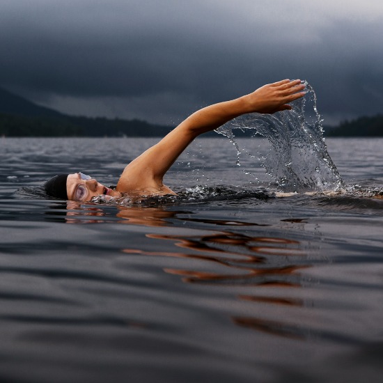 MTN Weekend: What a cold-water swim really does to your body